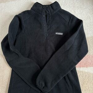 Columbia Black Fleece Sweatshirt